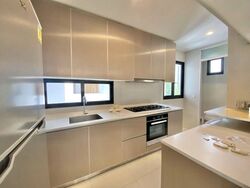 Uber 388 (D16), Condominium #536689851